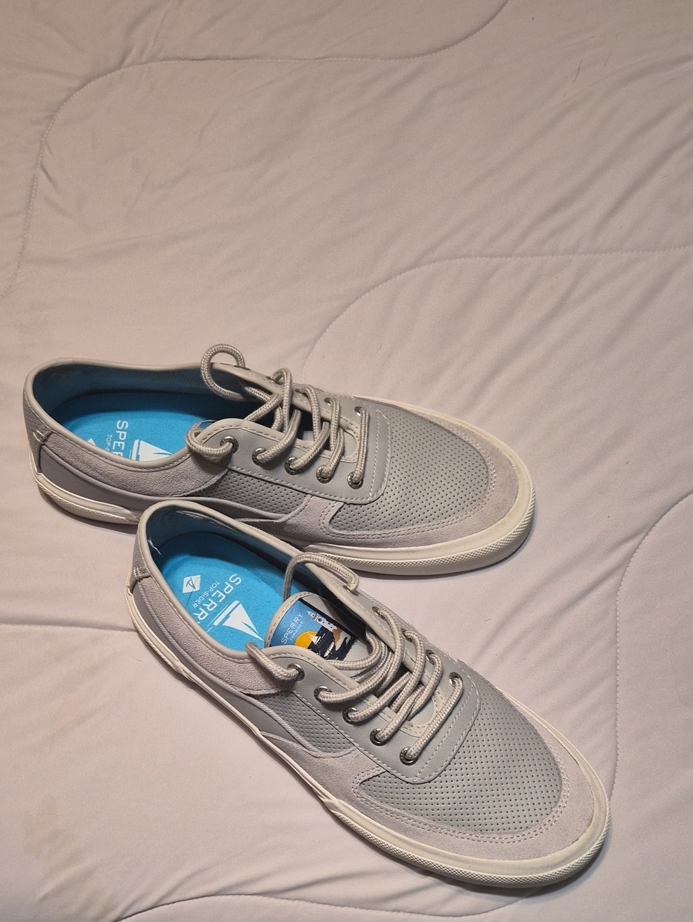 Sperry Light Gray Men's Casual Lace-Up Sneakers with Blue Insole